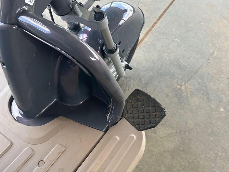 2025-irgc40-3-wheeled-mini-golf-cart-1033-image-5