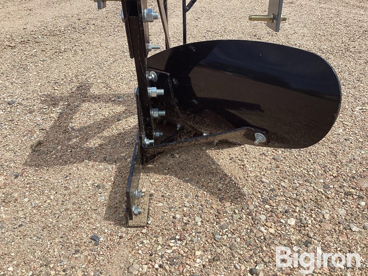 2023-brush-chief-6114-moldboard-single-plow-image-9