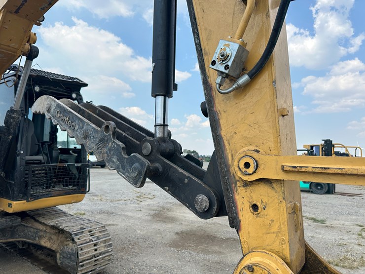 caterpillar-311fl-image-36