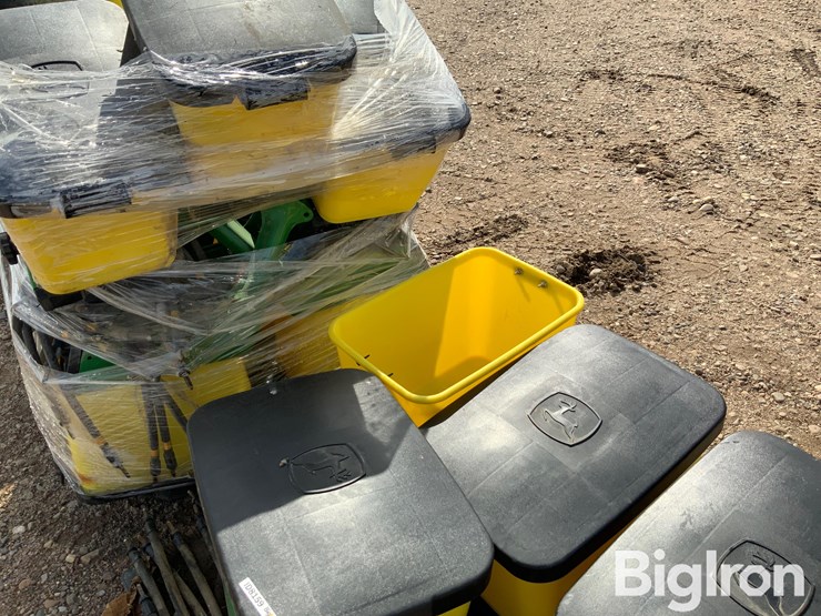 john-deere-planter-boxes-image-12