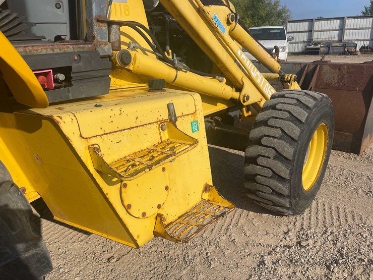 2002-new-holland-lb75b-image-18