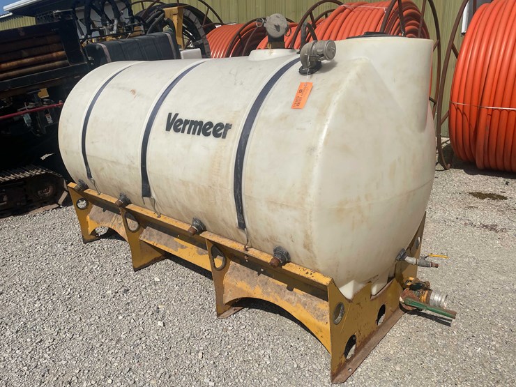 #13369-•-vermeer-water-tank-image-1