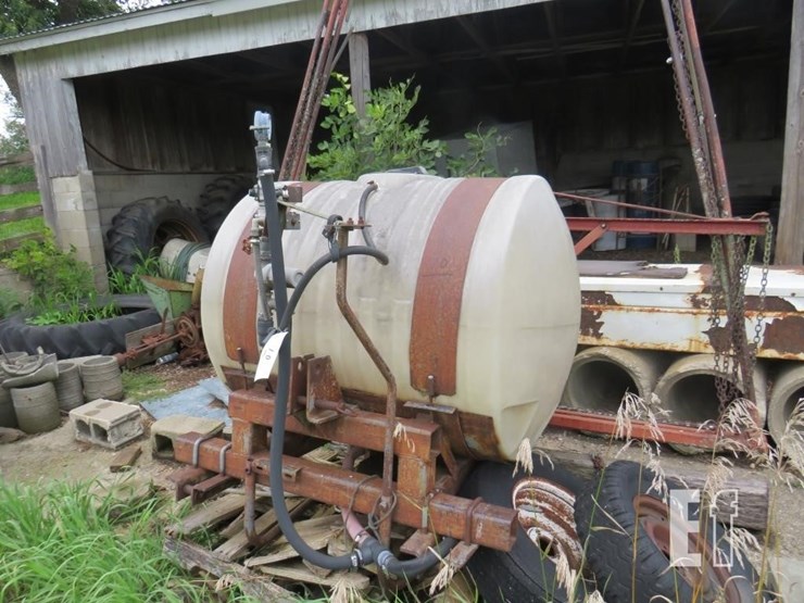 250-gallon-3pt-spray-tank-w/boom-10-image-1