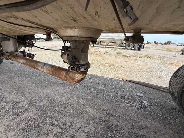 #9657-•-1996-weld-it-s/a-5400gal-fuel-trailer-1w9t23269tl010011-inv#:-9657-image-16