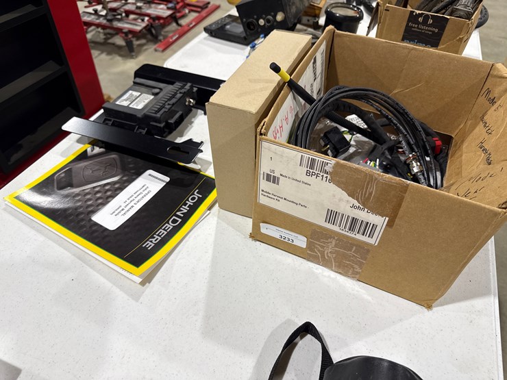 #3215-•-john-deere-harvest-mobile-wireless-data-server-inv#-5121-image-8