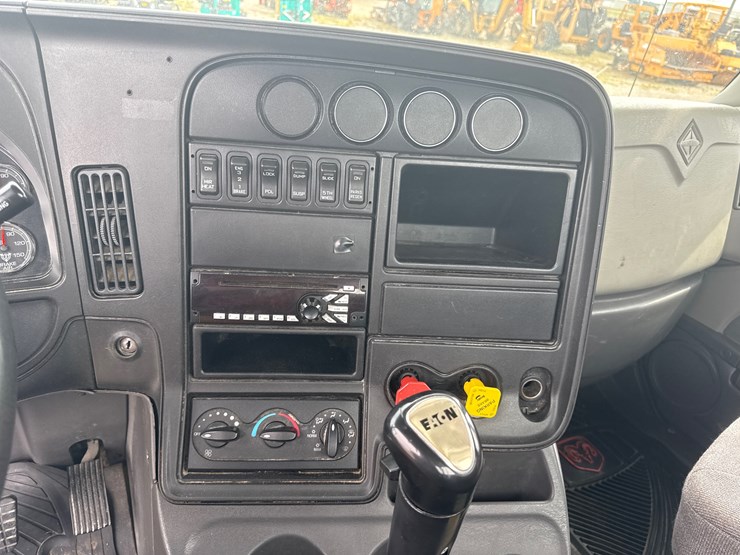 2015-international-prostar-image-45