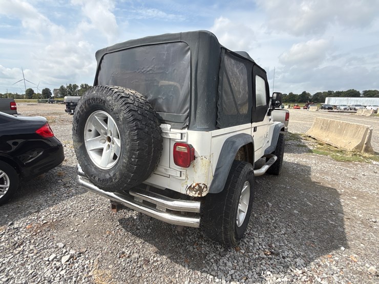 1997-jeep-wrangler-image-3