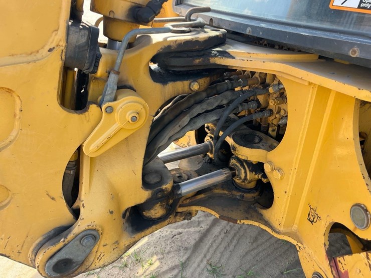2001-deere-310g-image-24