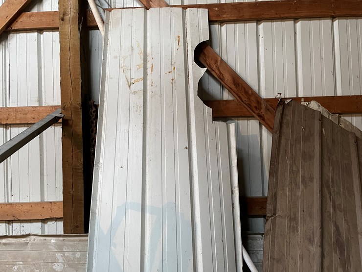 #7188-•-contents-of-corner-image-12
