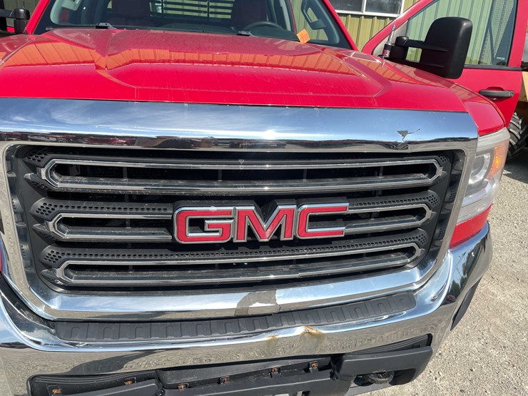 2015-gmc-sierra-2500hd-image-73