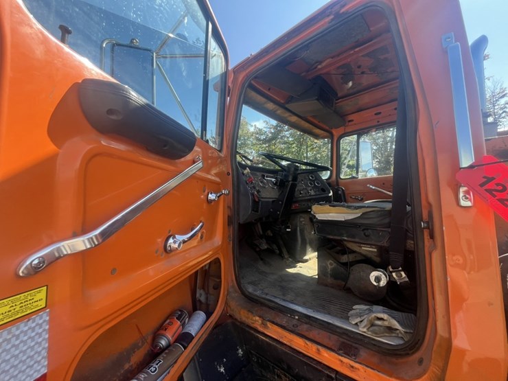 1994-ford-lts9000-image-22