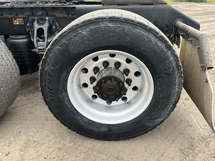 2020-kenworth-t680-image-149