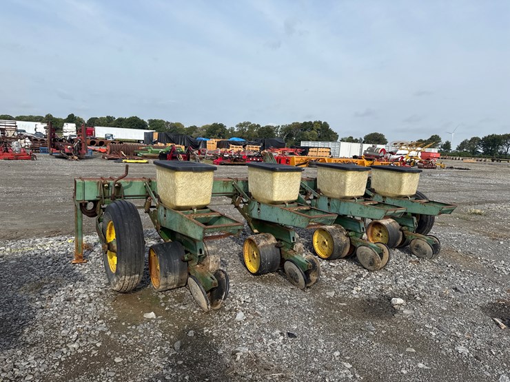 john-deere-7100-image-4