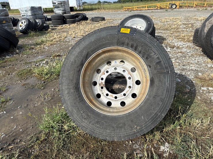 #5269-•-lot-of-(2)-445/50r22.5-tires-w/-rims-image-7