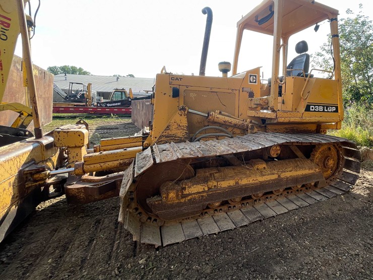 1987-caterpillar-d3-image-2
