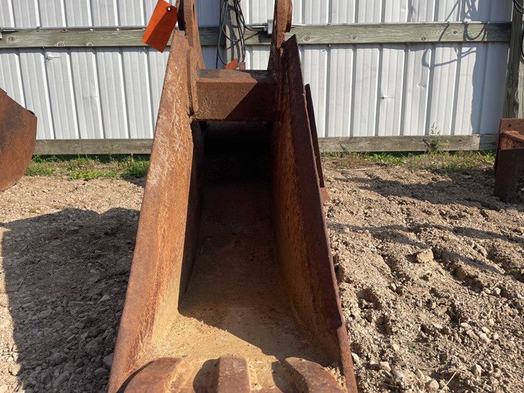 #13398-•-new-holland-bucket-image-9