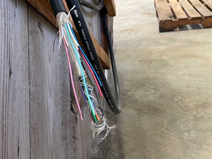 #13379-•-fiber-optic-cable-image-9