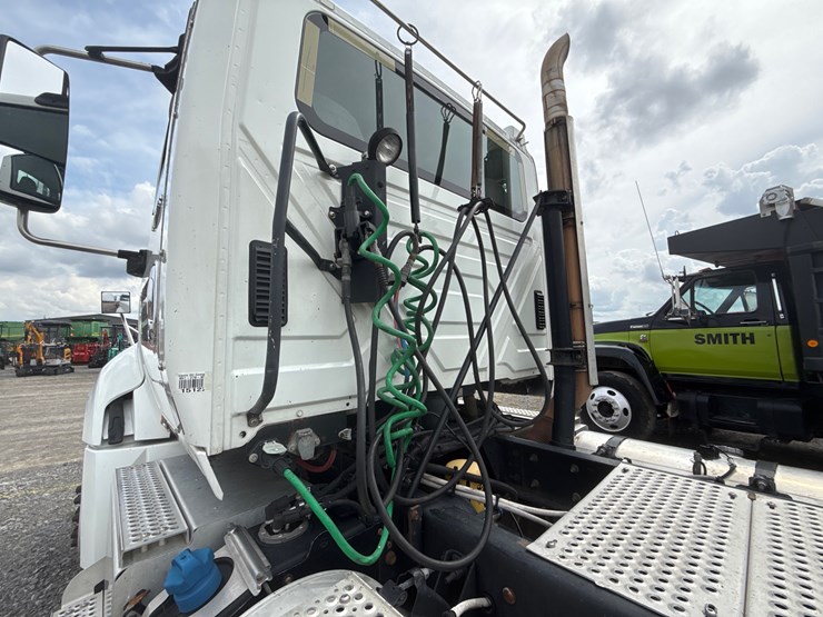 2015-international-prostar-image-17