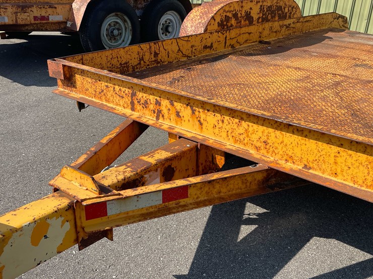 #13339-•-1990-butler-tilt-bed-trailer-(has-wi-title)-image-8