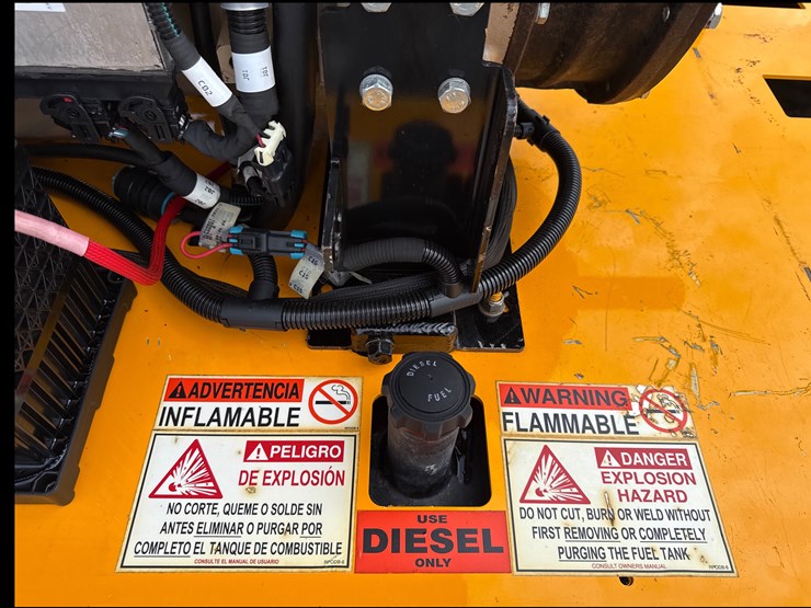 2015-john-deere-4045t-image-17