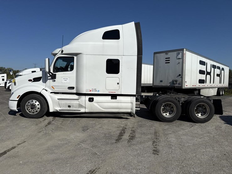 2020-peterbilt-579-image-2