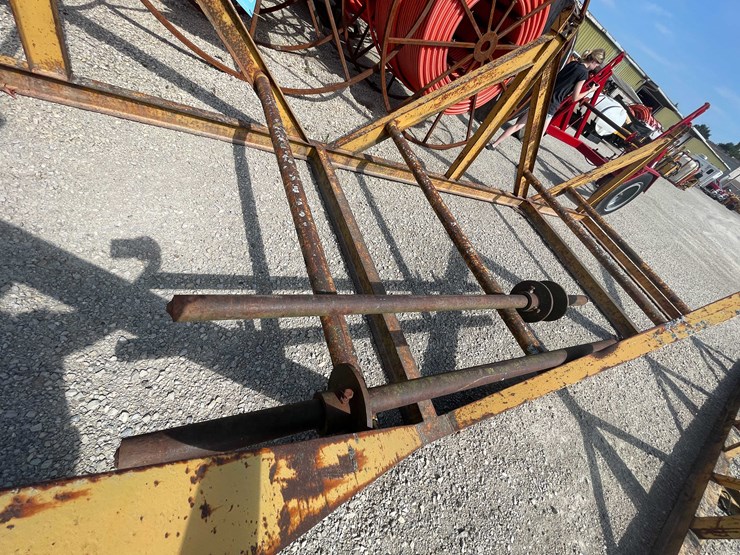 #13366-•-tripler-reel-carrier-stand-image-4