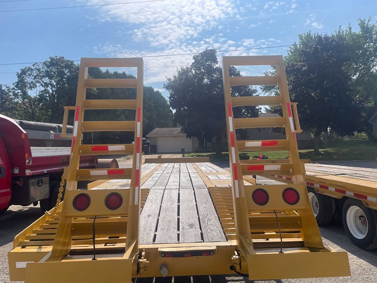 2000-custom-flatbed-image-32