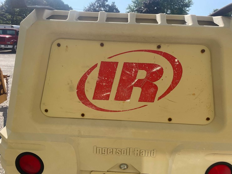 2002-ingersoll-rand-185-image-43