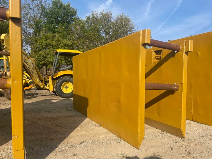 #13318-•-efficiency-products-trench-box-image-5