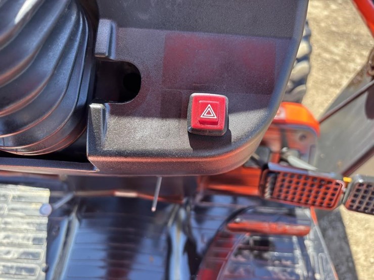 2020-kubota-b26-image-34