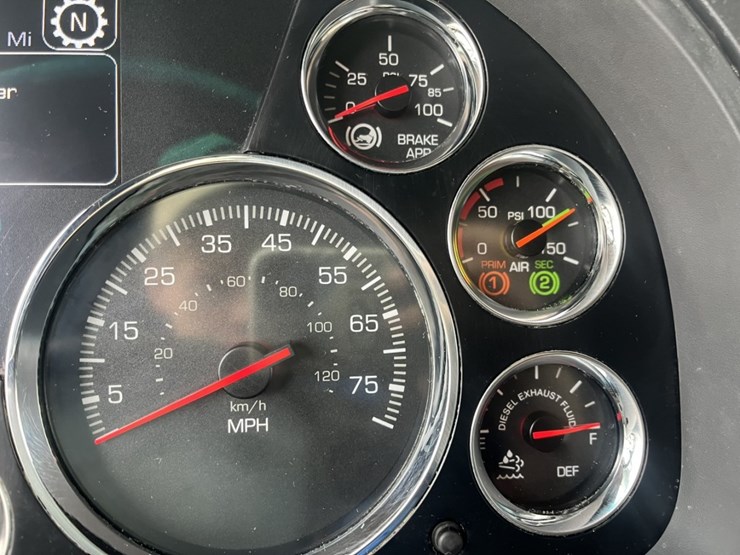 2020-kenworth-t680-image-125