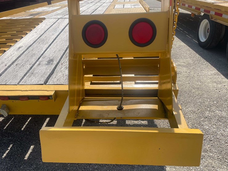2000-custom-flatbed-image-39