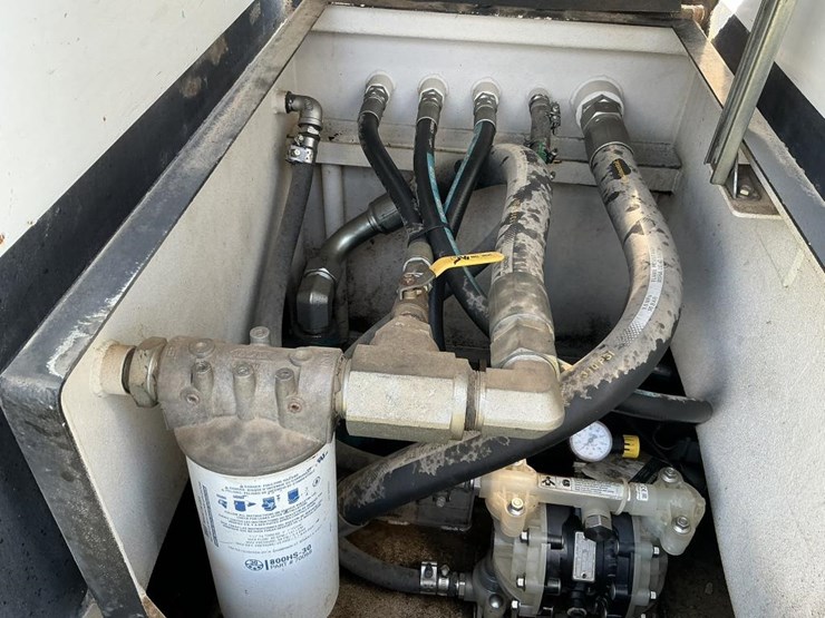 2020-peterbilt-337-image-76