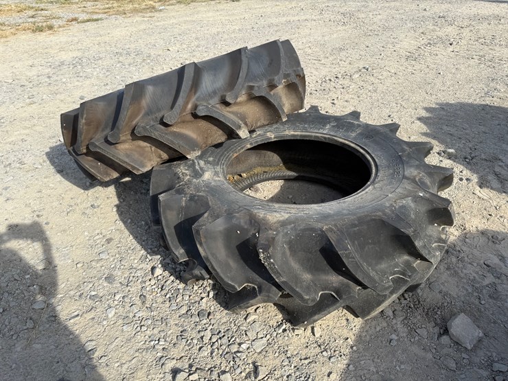 #9674-•-lot-of-(2)-16.9/28-tires-inv#:-9674-image-4