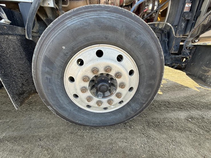 2013-kenworth-t800-image-66