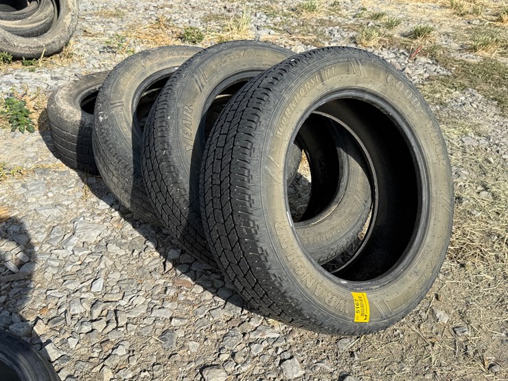 #5167-•-lot-of-(4)-275/55r20-tires-inv#-5167-image-2