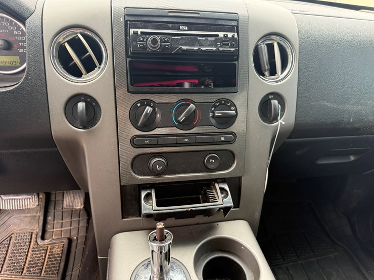 2005-ford-f150-image-28