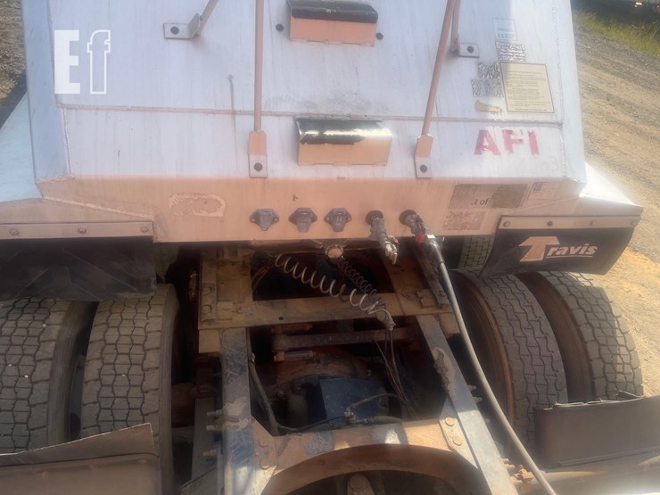 2013-travis-aluminum-bottom-dump-image-14