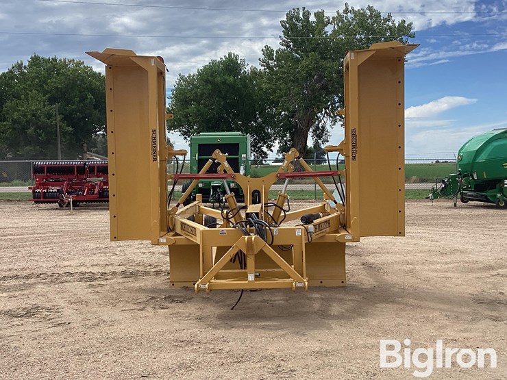 2022-schmeiser-svt24r-24'-varitrak-folding-3-pt-land-leveler-image-2
