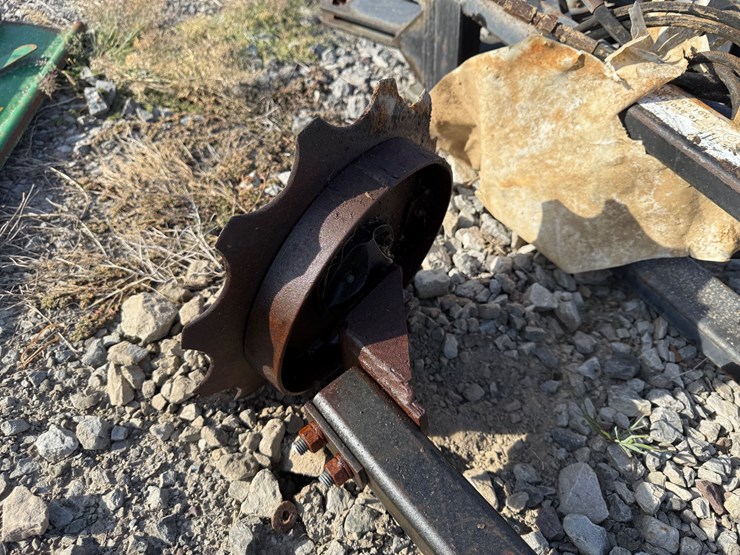 #23904-•-yetter-~15'-row-marker-image-12