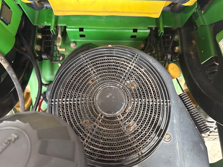 john-deere-z830a-image-10