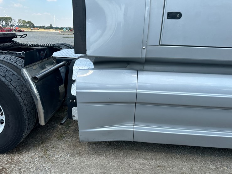2018-western-star-5700-image-44