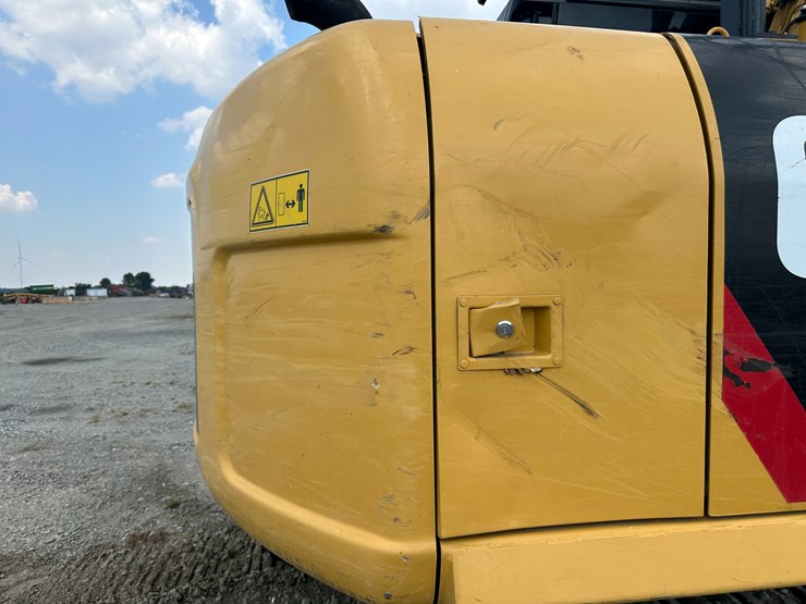 caterpillar-311fl-image-43