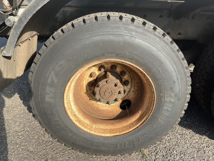 #1249-•-2011-navistar-7600-sba-6x4-2010-mixer-truck-image-133
