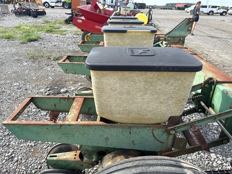 john-deere-7100-image-11