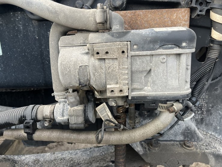 2020-kenworth-t680-image-54