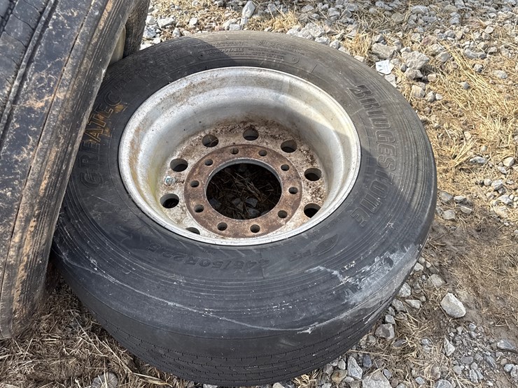 #5270-•-lot-of-(4)-445/50r22.5-tires-w/-rims-image-6