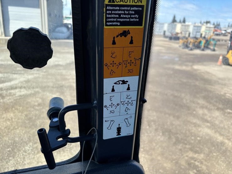 2019-deere-310l-ep-image-40