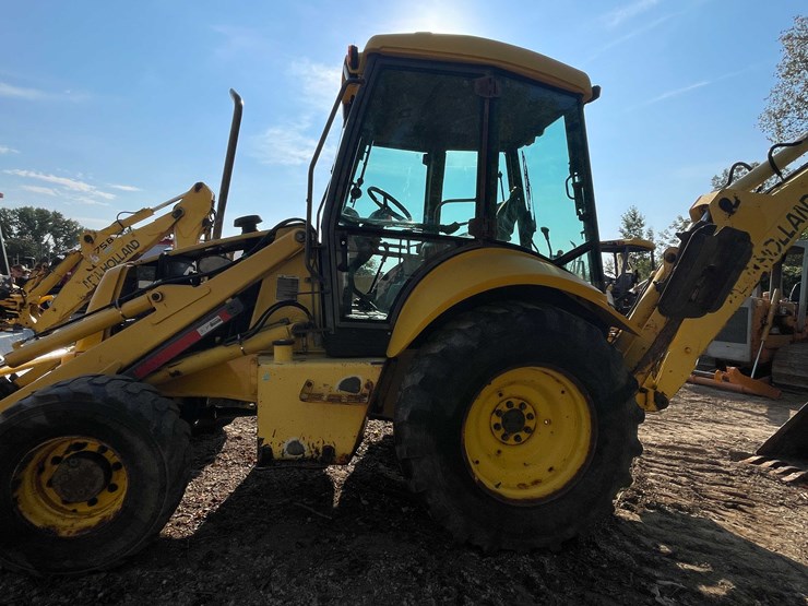 #13311-•-2001-new-holland-lb110e-backhoe-loader-image-5