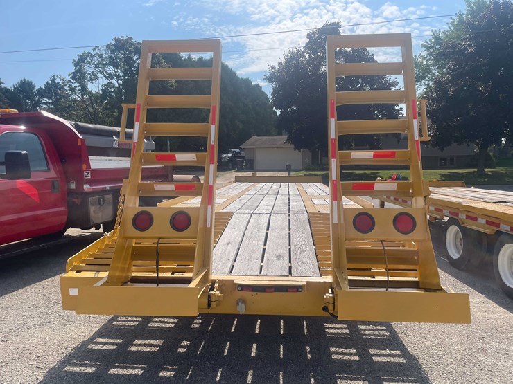 2000-custom-flatbed-image-4